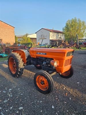 Trattore Marca Fiat 250 - Foto 2