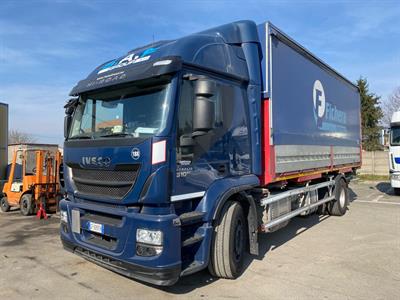 Motrice due assi Iveco Stralis 310 porta casse VENDUTO