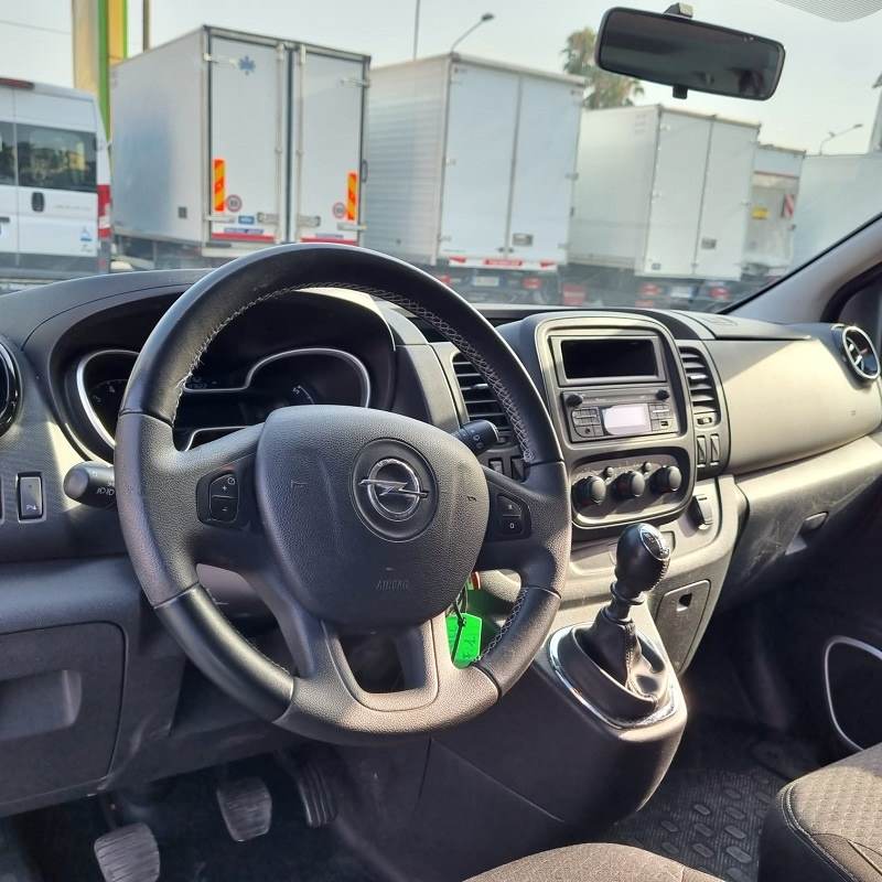 Opel Vivaro Cdti Pulmino Posti Anno Km Passo Lungo