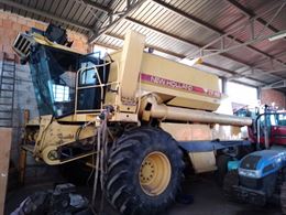 Mietitrebbia tf 46 New Holland
