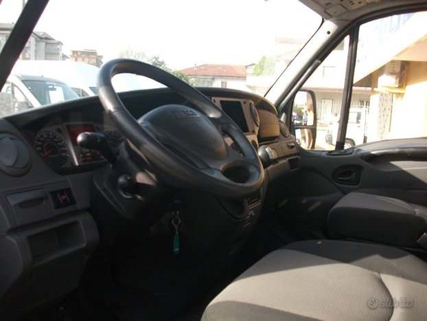 Foto 13Iveco Daily 60c17 carroattrezzi tipo isoli Fiat Centinato, tipologia Furgone