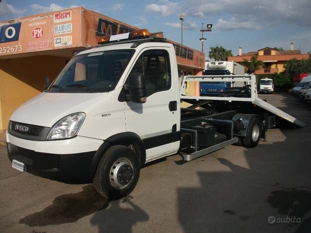 Foto 8Iveco Daily 60c17 carroattrezzi tipo isoli Fiat Centinato, tipologia Furgone
