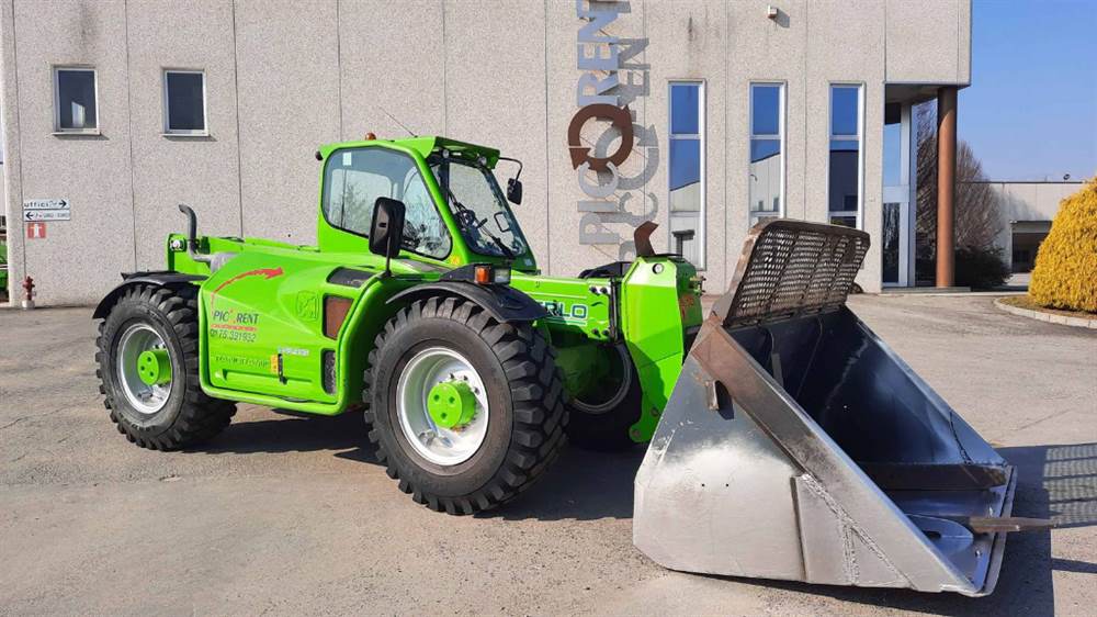 Foto 2MERLO P55.9CS Ore 0, anno 2015