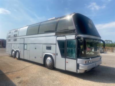 Autobus Neoplan due piani