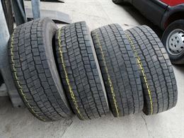 Pneumatici 285/70R19,5 posteriori