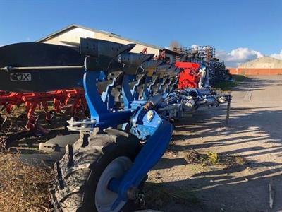 Aratri reversibile usato