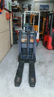 Foto 4 Transpallet doppio sollevamento doppio pallet, modello Jungheinrich