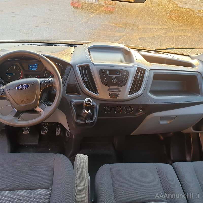 Foto 10Ford Transit 2.2tdci 155CV - Doppia Cabina del 2016 Iveco Cassone Ribaltabile