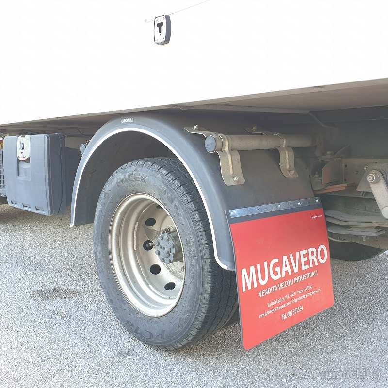 Foto 10Cabstar 35.14 Frigo Trasp. Carni Appese del 2015 Nissan Km 190000