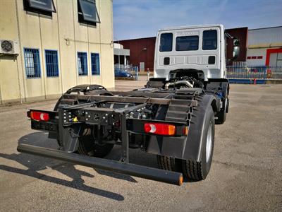 Iveco Eurocargo 180E32 K con gru Ferrari 7183 e ribaltabile Anno 2022 - Foto 2