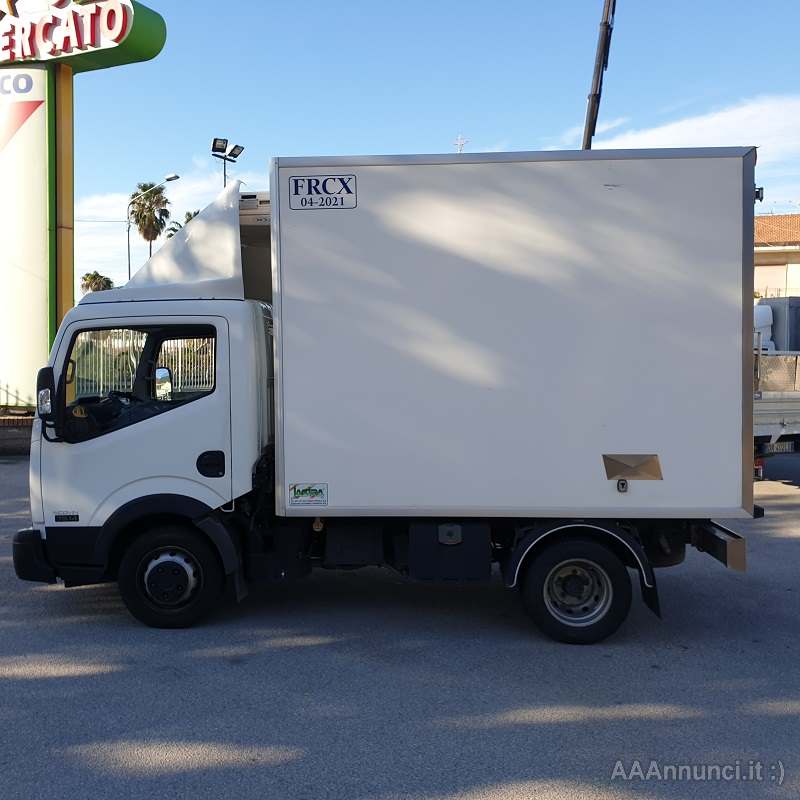 Foto 6Cabstar 35.14 Frigo Trasp. Carni Appese del 2015 Nissan Km 190000
