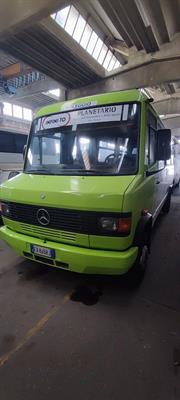 Minibus Mercedes 709