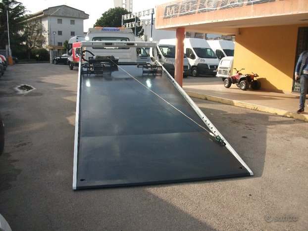 Foto 7Iveco Daily 60c17 carroattrezzi tipo isoli Fiat Centinato, tipologia Furgone