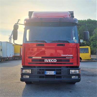 Eurocargo 120E28 Tector - centinato 8 metri Iveco Anno 2003, unico proprietario - Anteprima 2