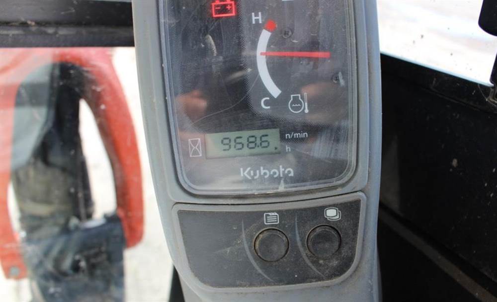 Foto 5Miniescavatore Kubota U27-4