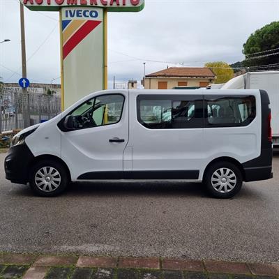 Opel Vivaro 1.6 BiTurbo pulmino 9 posti Anno 2016 Km 190000, unico proprietario - Foto 4