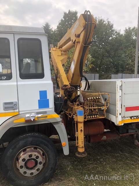 Foto 2Iveco Fiat 115 17 1L con gru Cassone Fisso Anno 1996