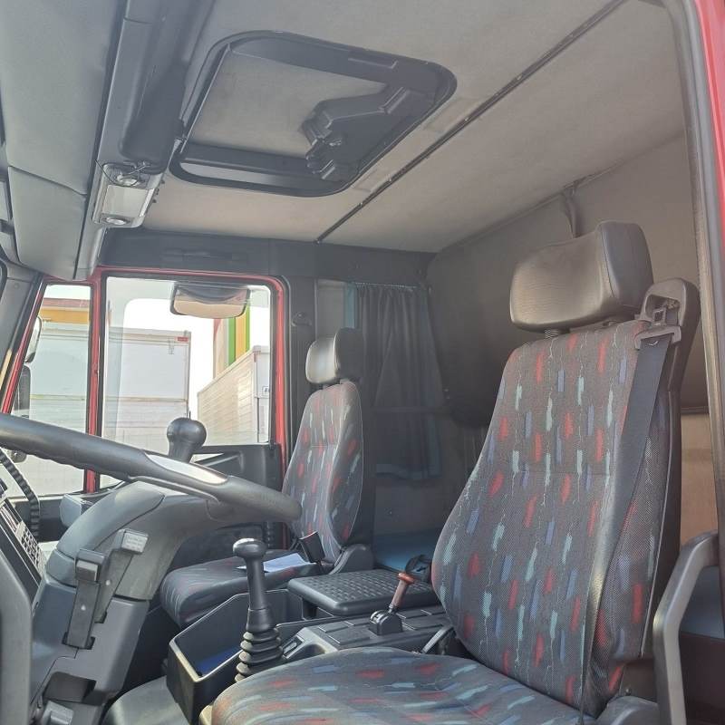 Foto 8Eurocargo 120E28 Tector - centinato 8 metri Iveco Anno 2003, unico proprietario