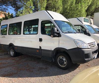 Iveco con Allestimento Scuolabus anno 2009