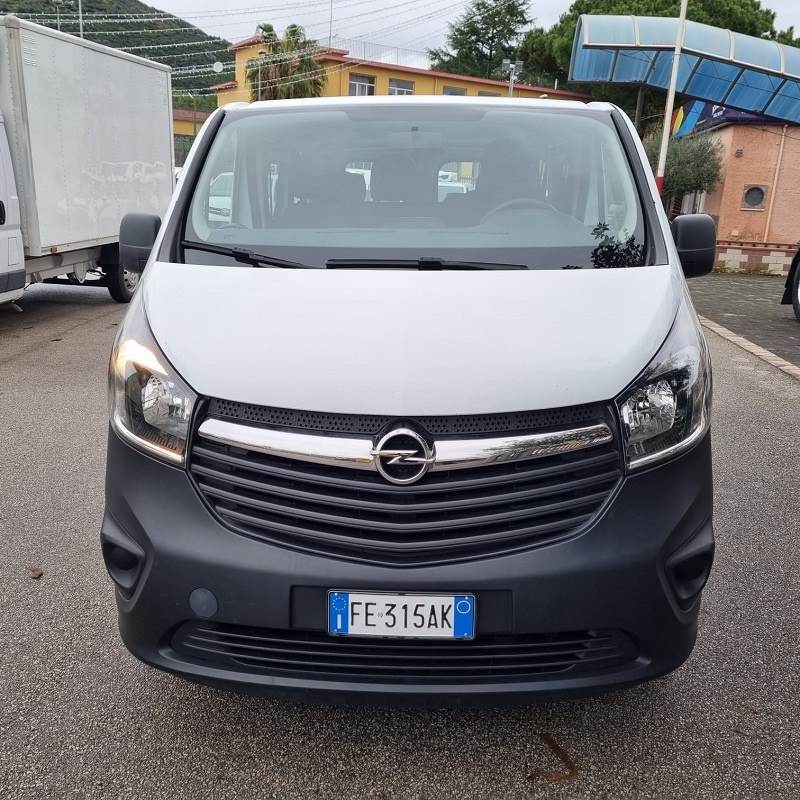 Foto 2 Opel Vivaro 1.6 BiTurbo pulmino 9 posti Anno 2016 Km 190000, unico proprietario