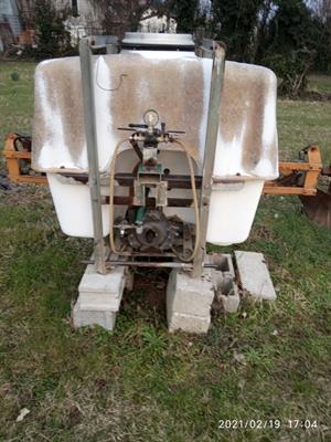 Trattore agricolo con attrezzatura complementar - Foto 4