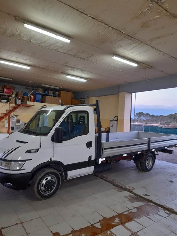 Foto 5Iveco Daily 35c13 Cassone Fisso Anno 2001 Km 285000