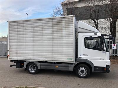 Camion Marca Mercedes furgonato - box 60 quintali - ql - Foto 3