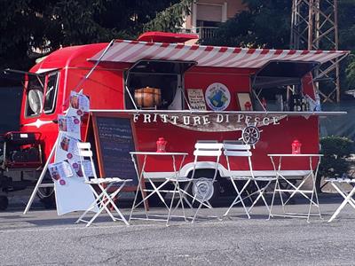 Caravan vintage usato per streetfood
