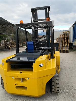 Carrello Elevatore Mod: DI70C Diesel, modello OM DI70C, pronta consegna - Foto 5