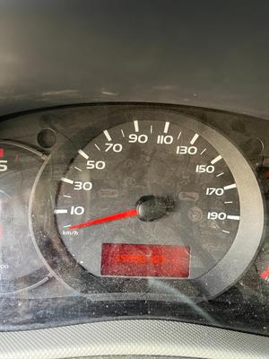 Autocarro poco usato Marca Renault Anno 2017 Km 20000 - Foto 5