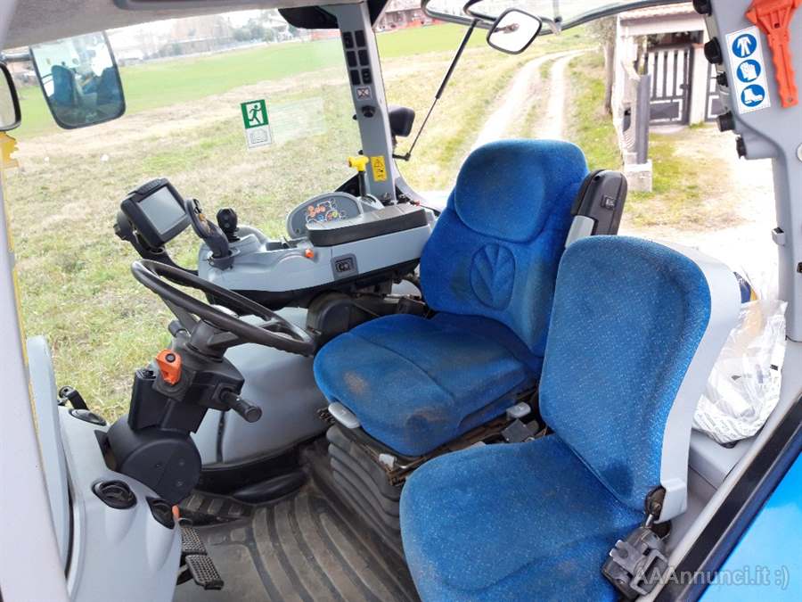Foto 2New Holland T7040 Anno 2010 Ore 5500