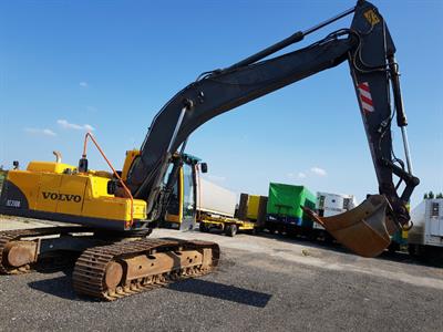 Escavatore Volvo 210BLC Usato