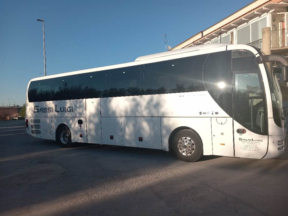 Foto 9Autobus MAN appena tagliandato Anno 2016 Km 0 Euro 6, full optional