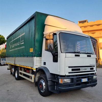 Eurocargo 150E18 3 assi - centinato portata 140 Qli