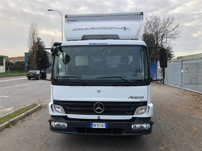 Camion Marca Mercedes furgonato - box 60 quintali - ql - Foto 2