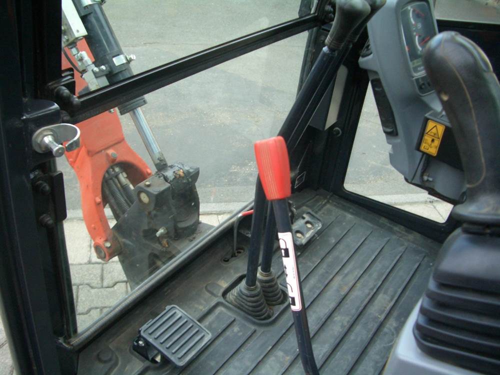 Foto 5Miniescavatore Kubota KX019-4