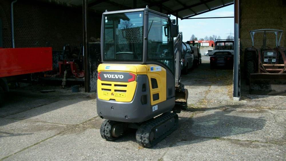 Foto 3Miniescavatore Volvo EC18D