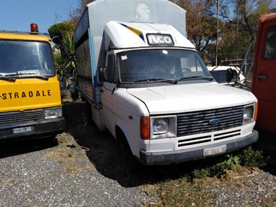 Ford Transit trasporto Cavalli cilindrata 2500