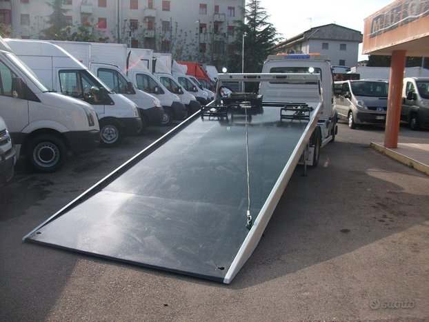 Foto 6Iveco Daily 60c17 carroattrezzi tipo isoli Fiat Centinato, tipologia Furgone
