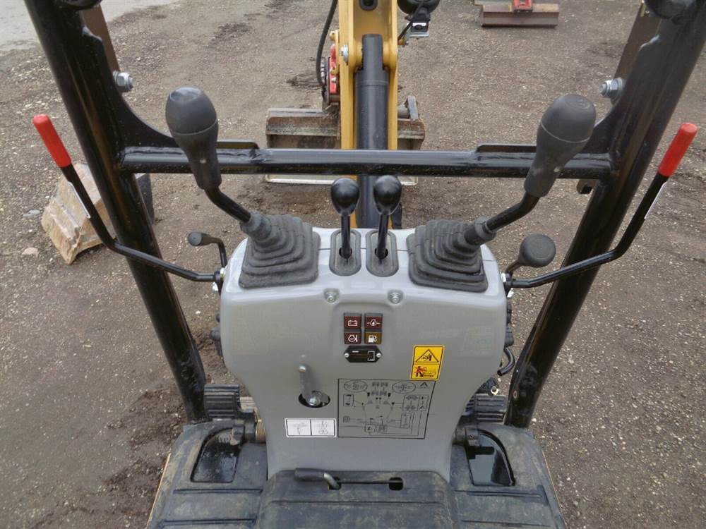 Foto 4Miniescavatore CAT 300.9 D