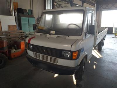 Autocarro cassone lungo Mercedes