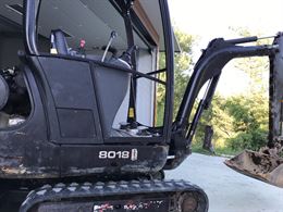 Mini escavatore JCB